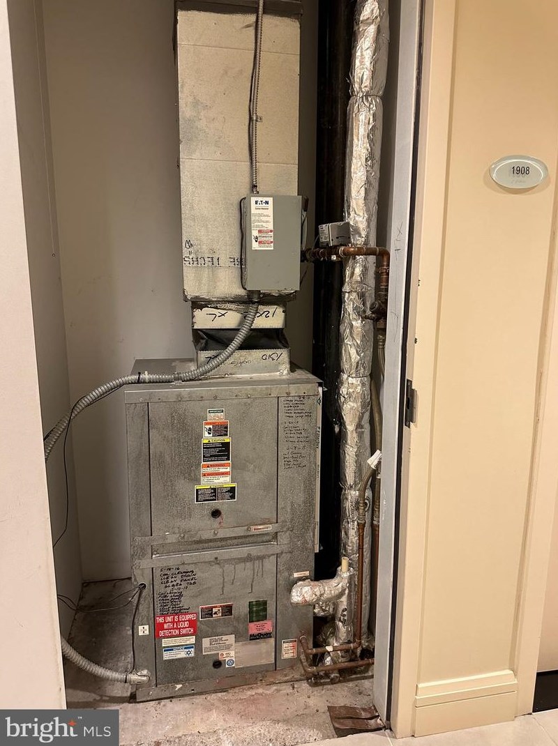 1881 Nash St, Arlington VA  22209-1511 exterior