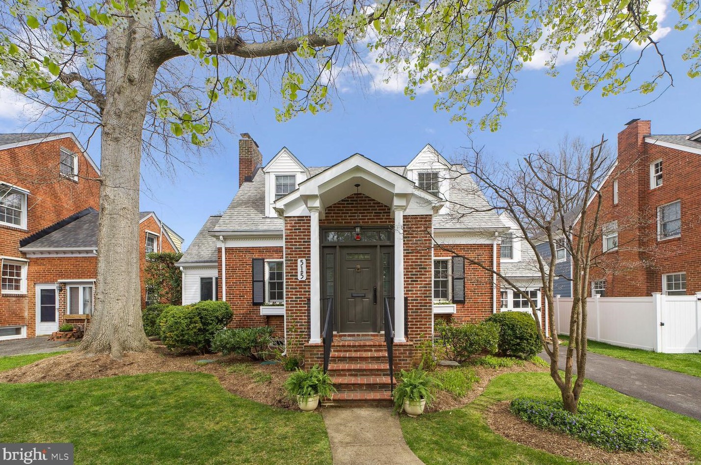 515 Norwood St, Arlington, VA 22203-2216