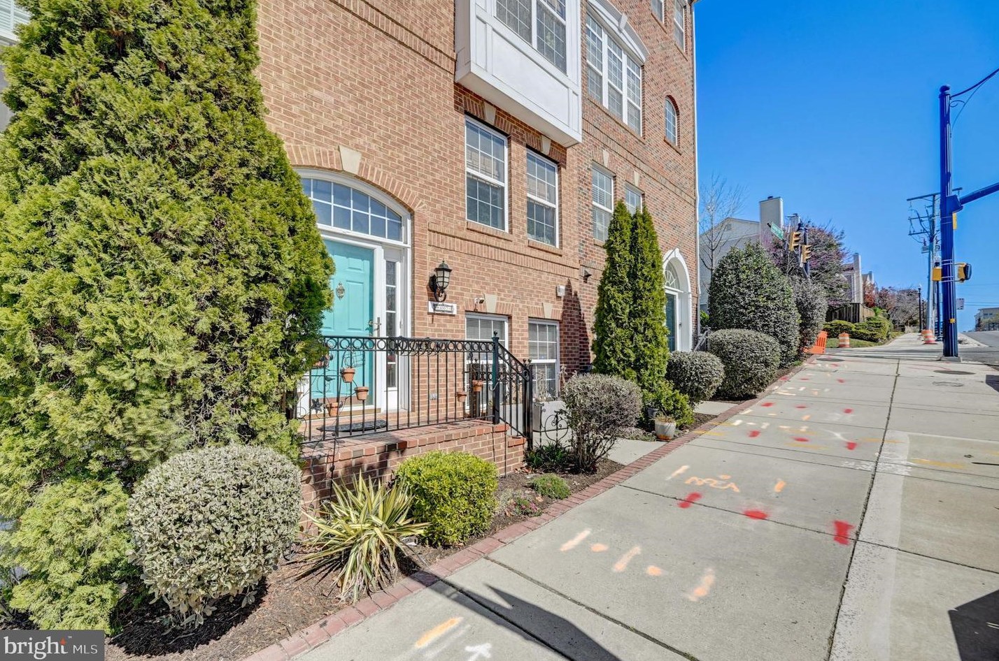 4007 Columbia Pike, Arlington, VA 22204-4104