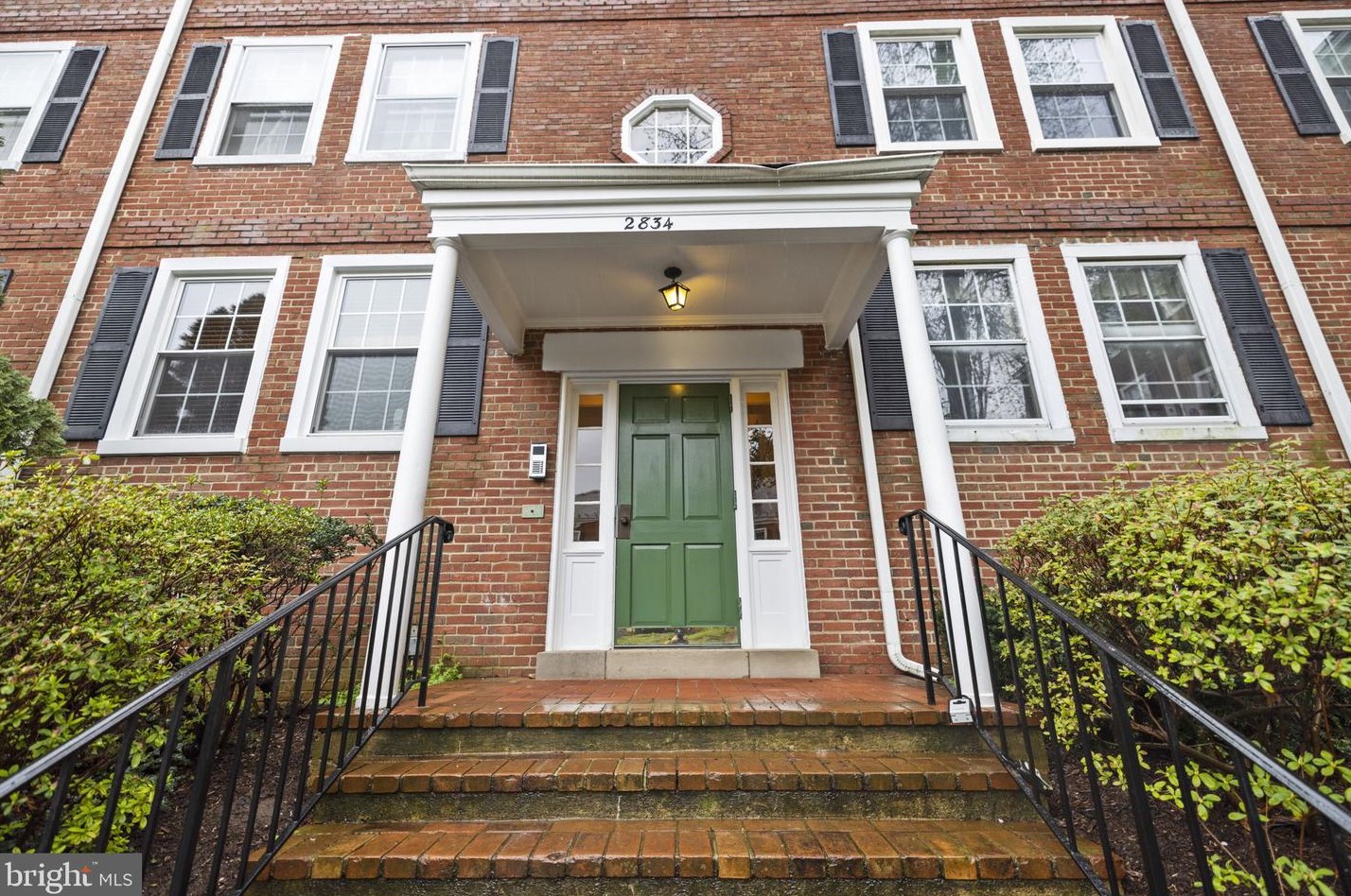 2834 S Abingdon St #c1, Arlington, VA 22206
