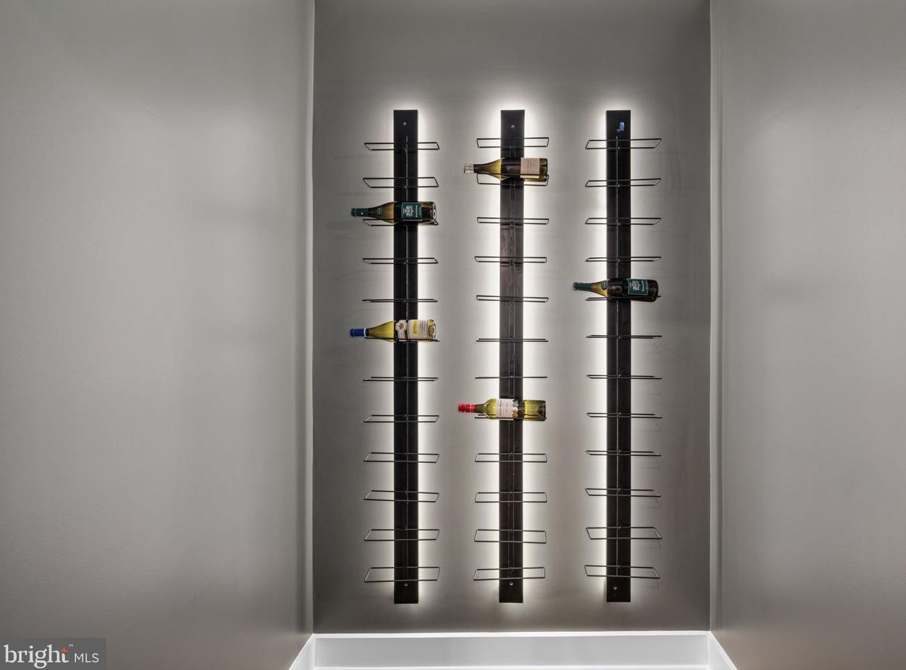 6000 16th St, Arlington VA  22205-2208 exterior