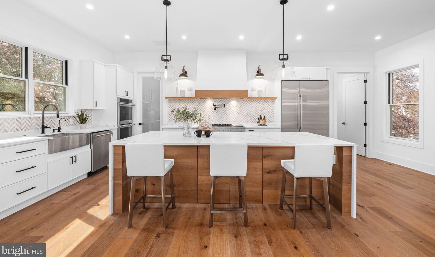 6000 16th St, Arlington VA  22205-2208 exterior