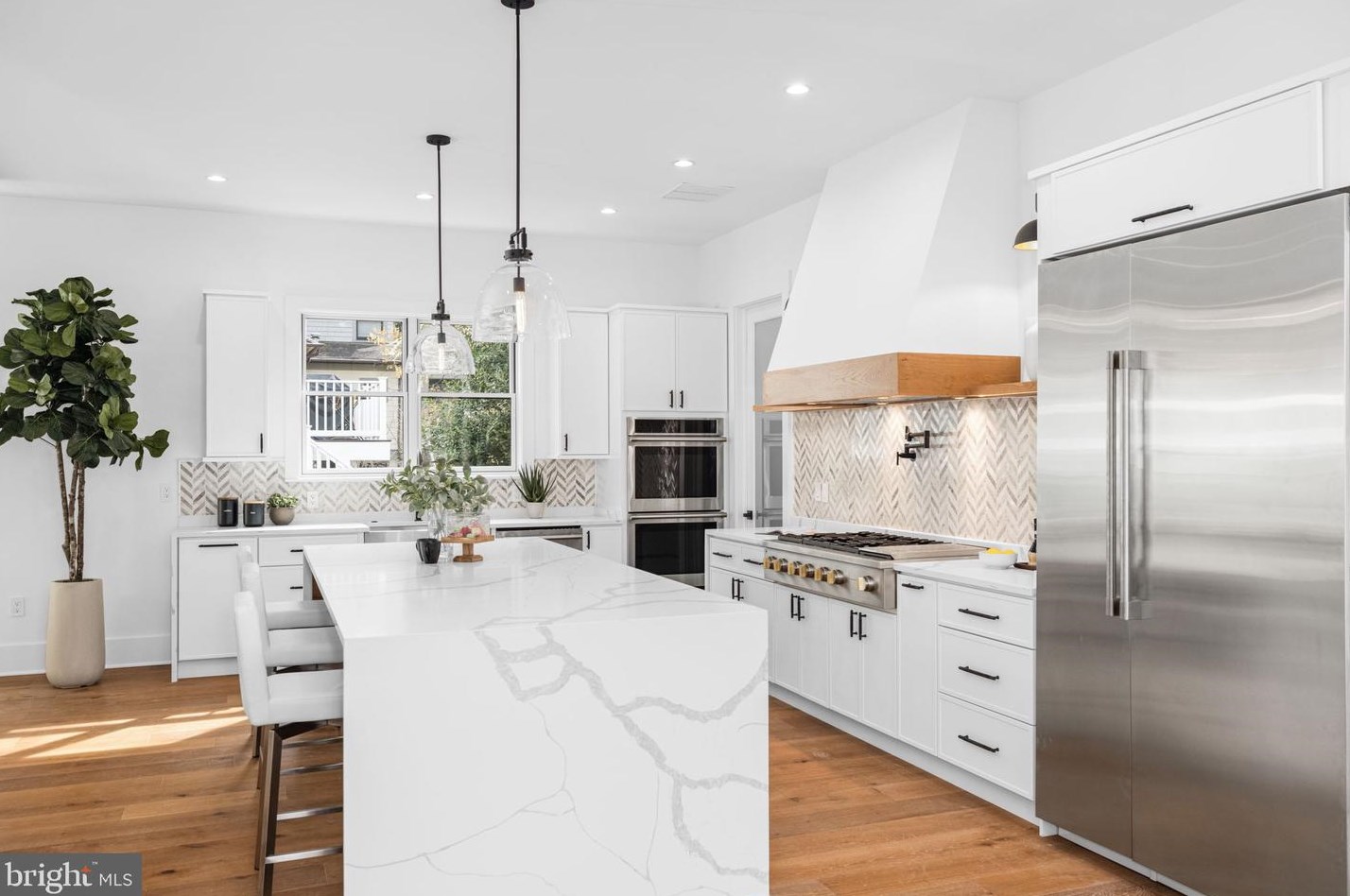 6000 16th St, Arlington VA  22205-2208 exterior