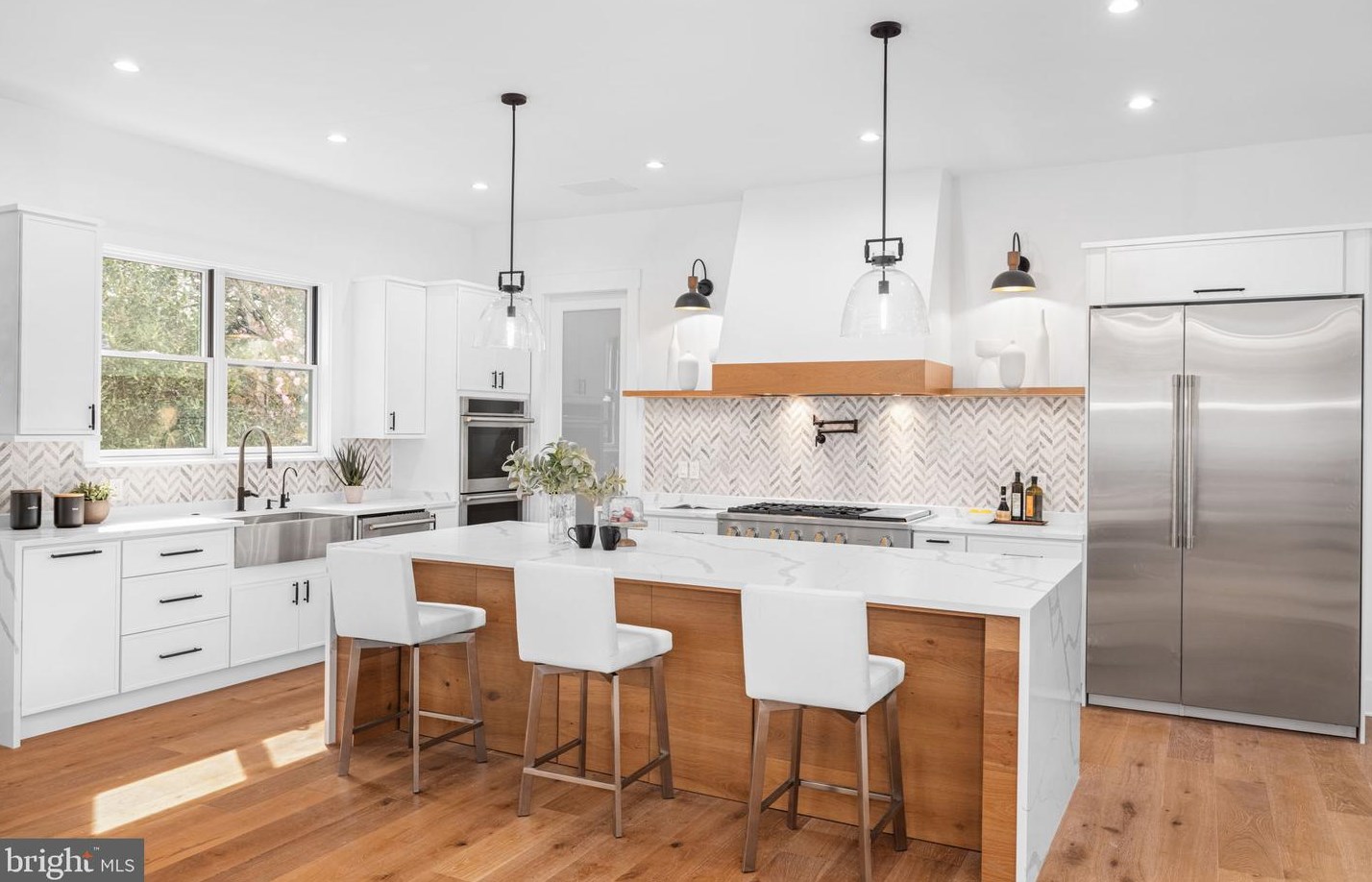 6000 16th St, Arlington VA  22205-2208 exterior