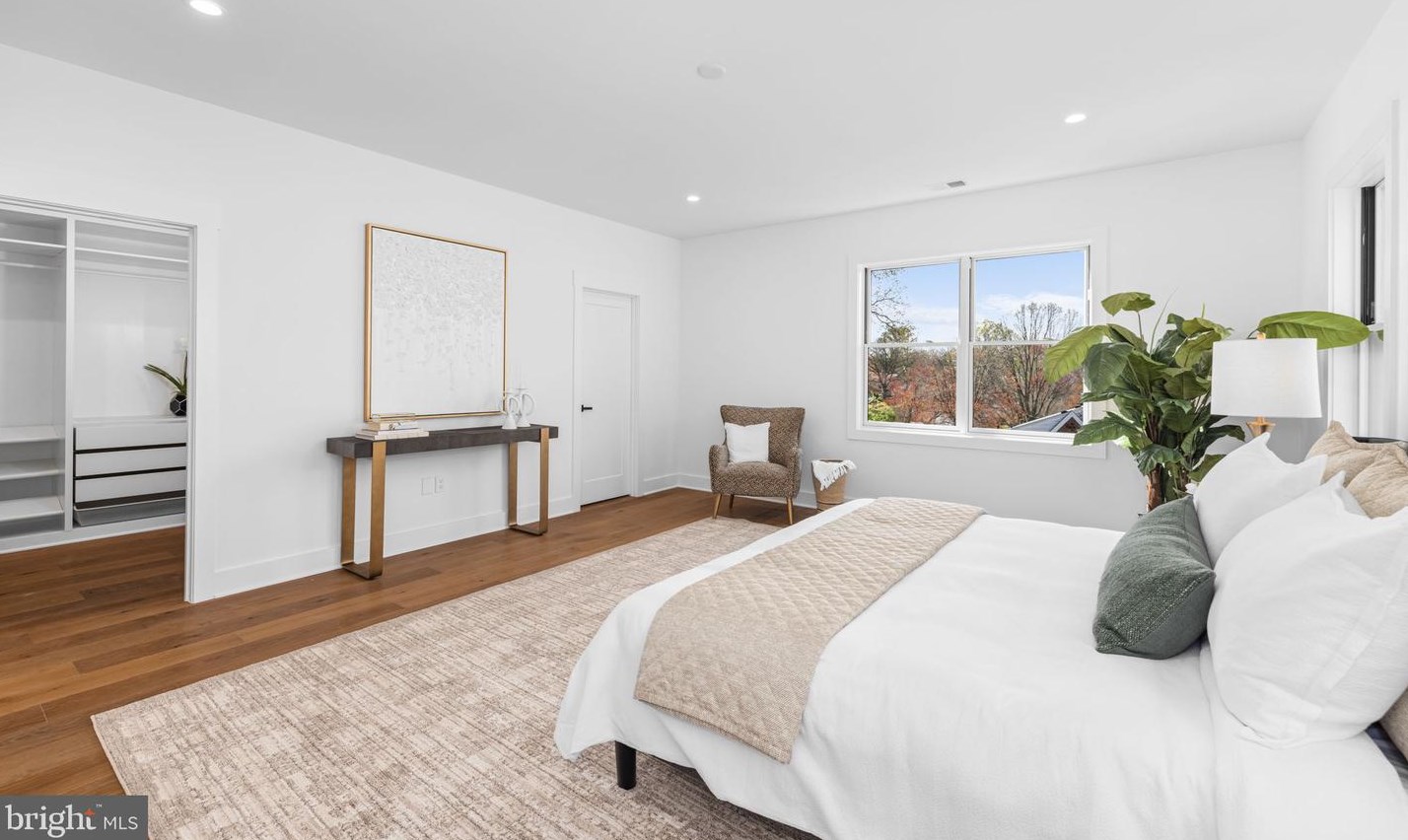 6000 16th St, Arlington VA  22205-2208 exterior