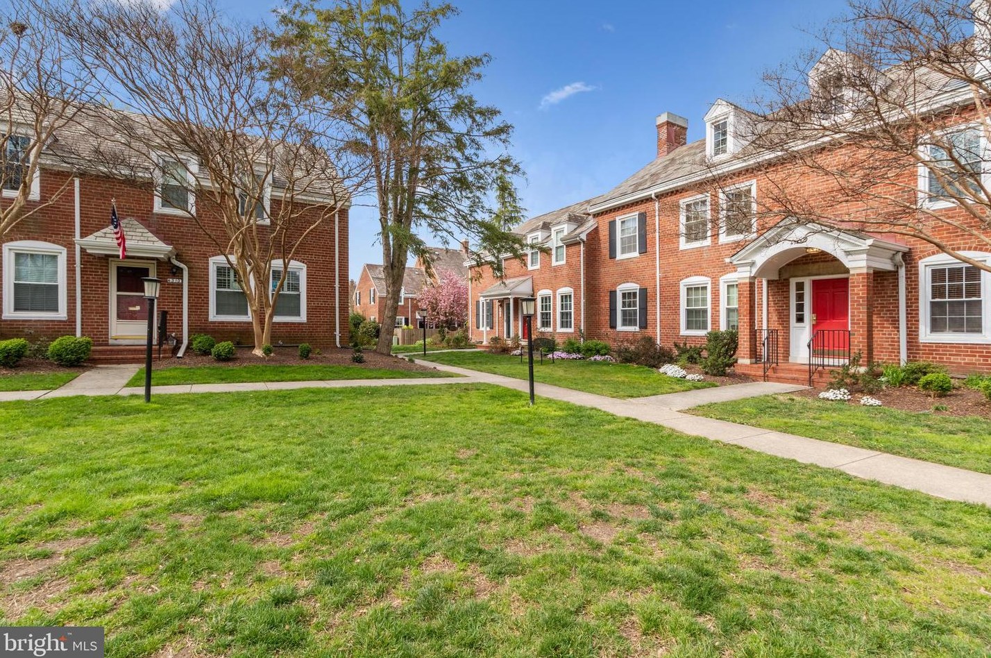 4312 34th St S, Arlington, VA 22206