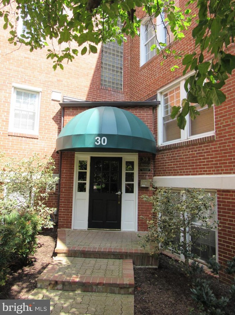 30 S Old Glebe Rd #301, Arlington, VA 22204