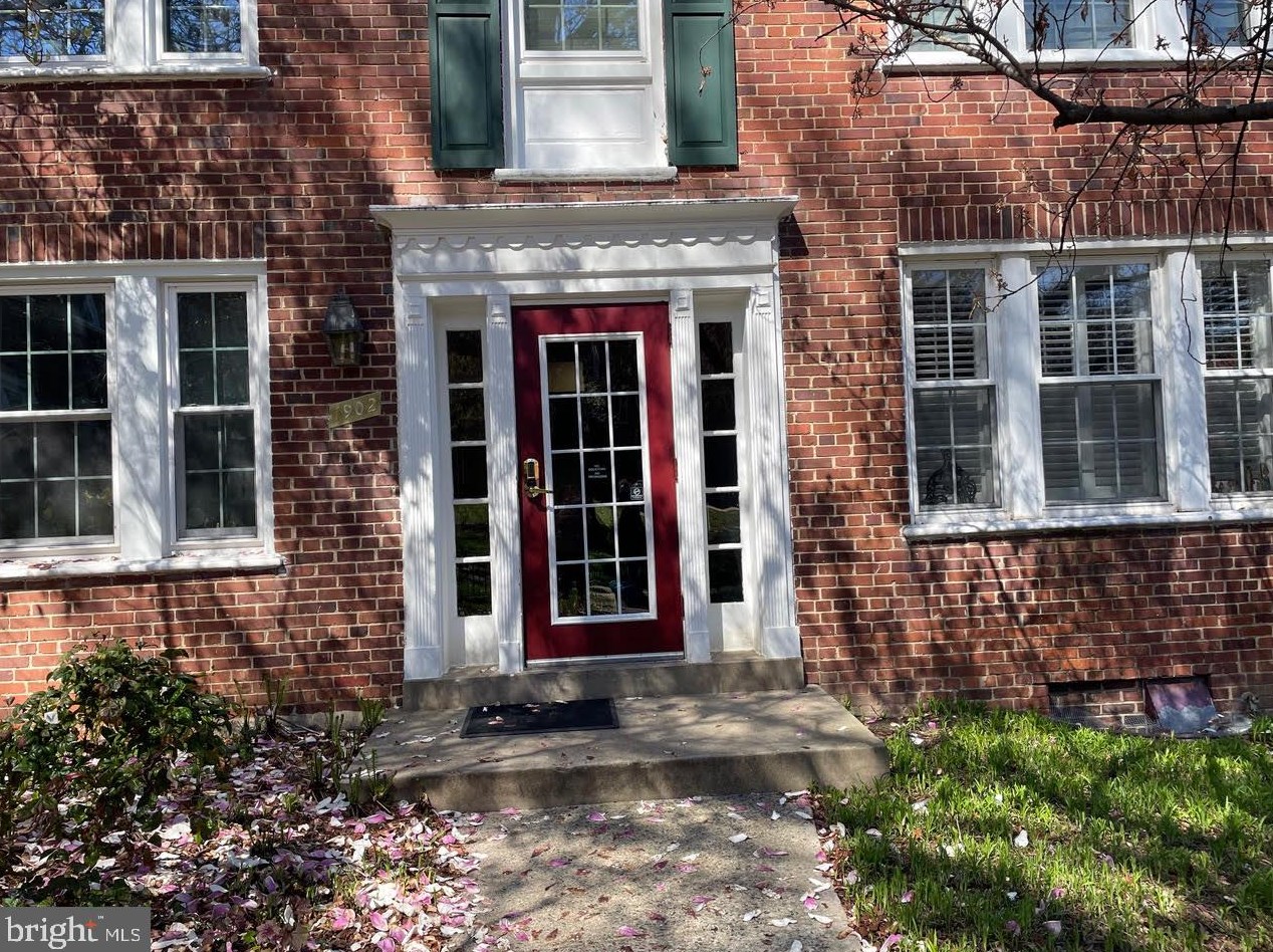 1902 N Rhodes St #68, Arlington, VA 22201