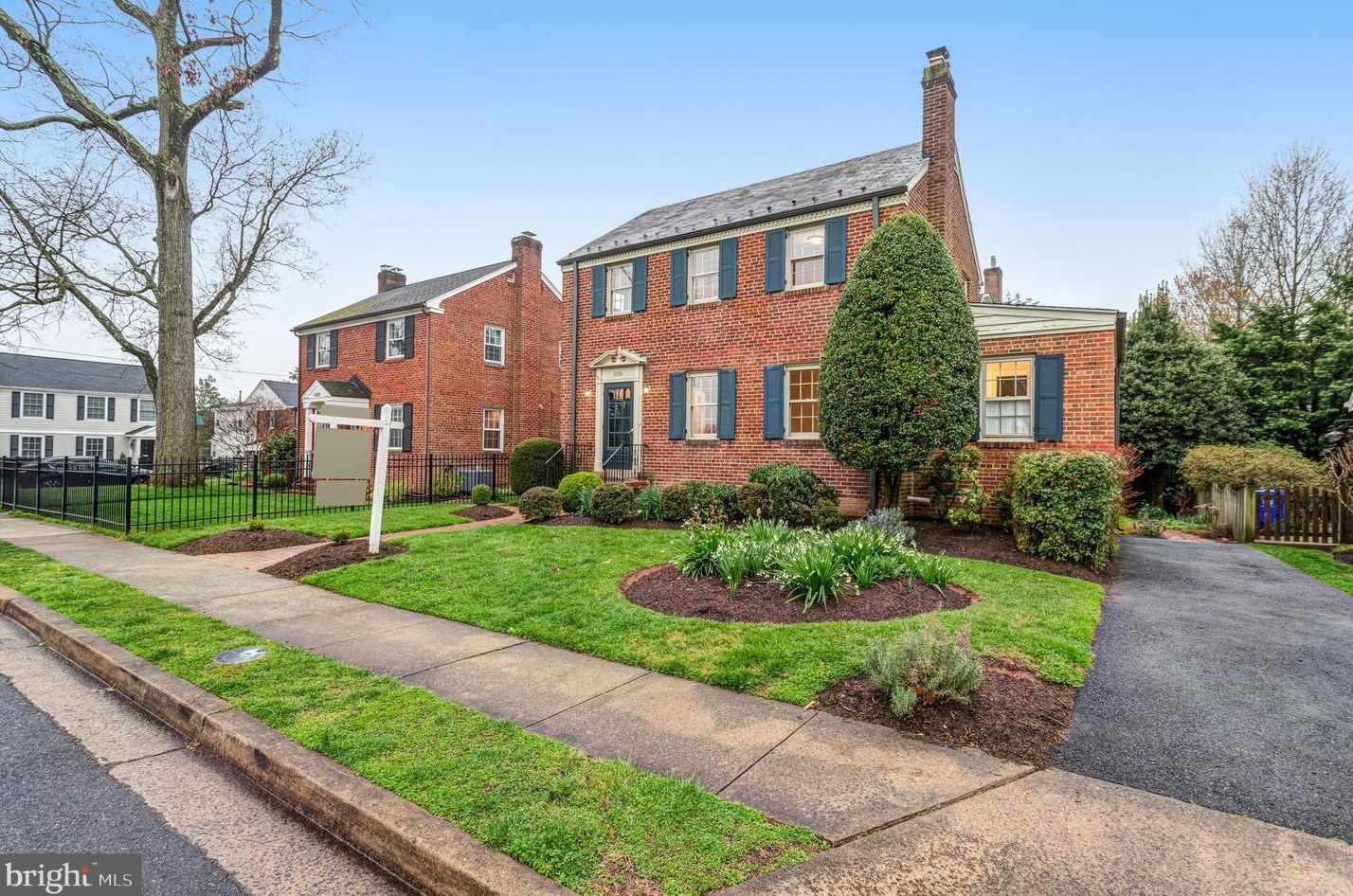 1106 Inglewood St, Arlington, VA 22205-2441