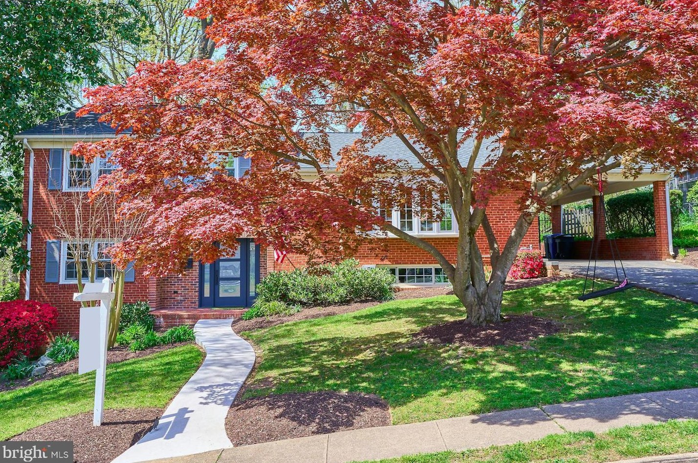 4311 40th St N, Arlington, VA 22207