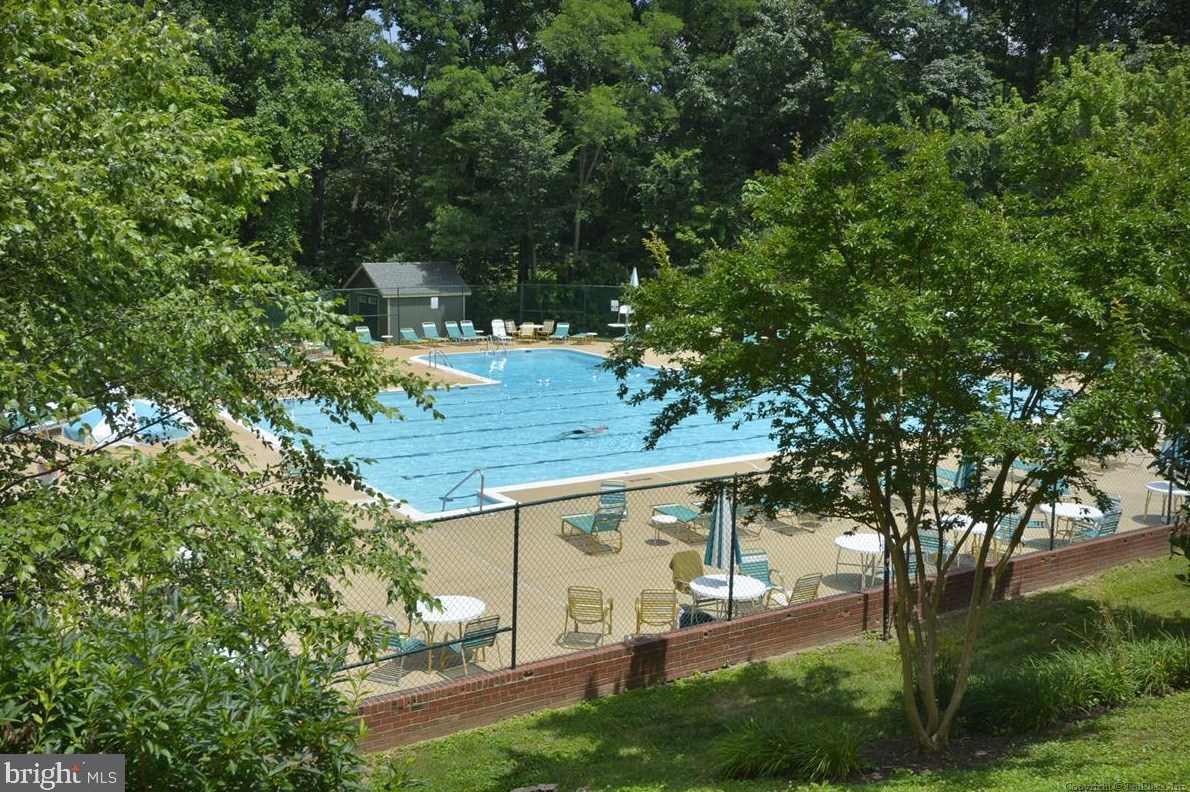 1401 Barton St, Arlington VA  22204-4841 exterior