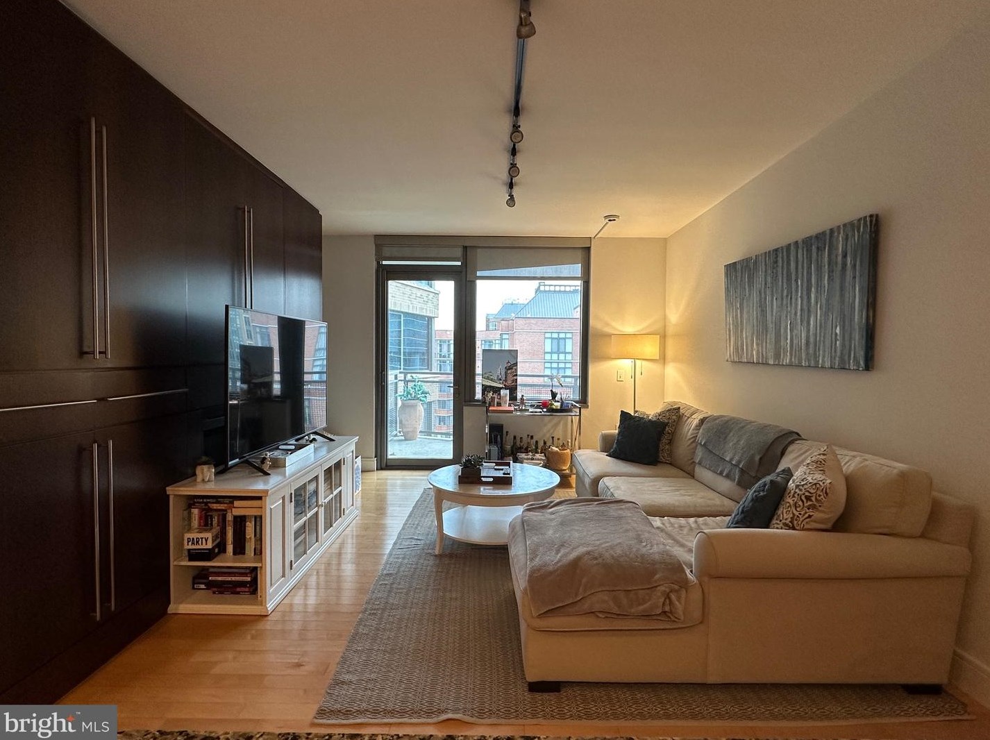 2001 N 15th St #1209, Arlington, VA 22201