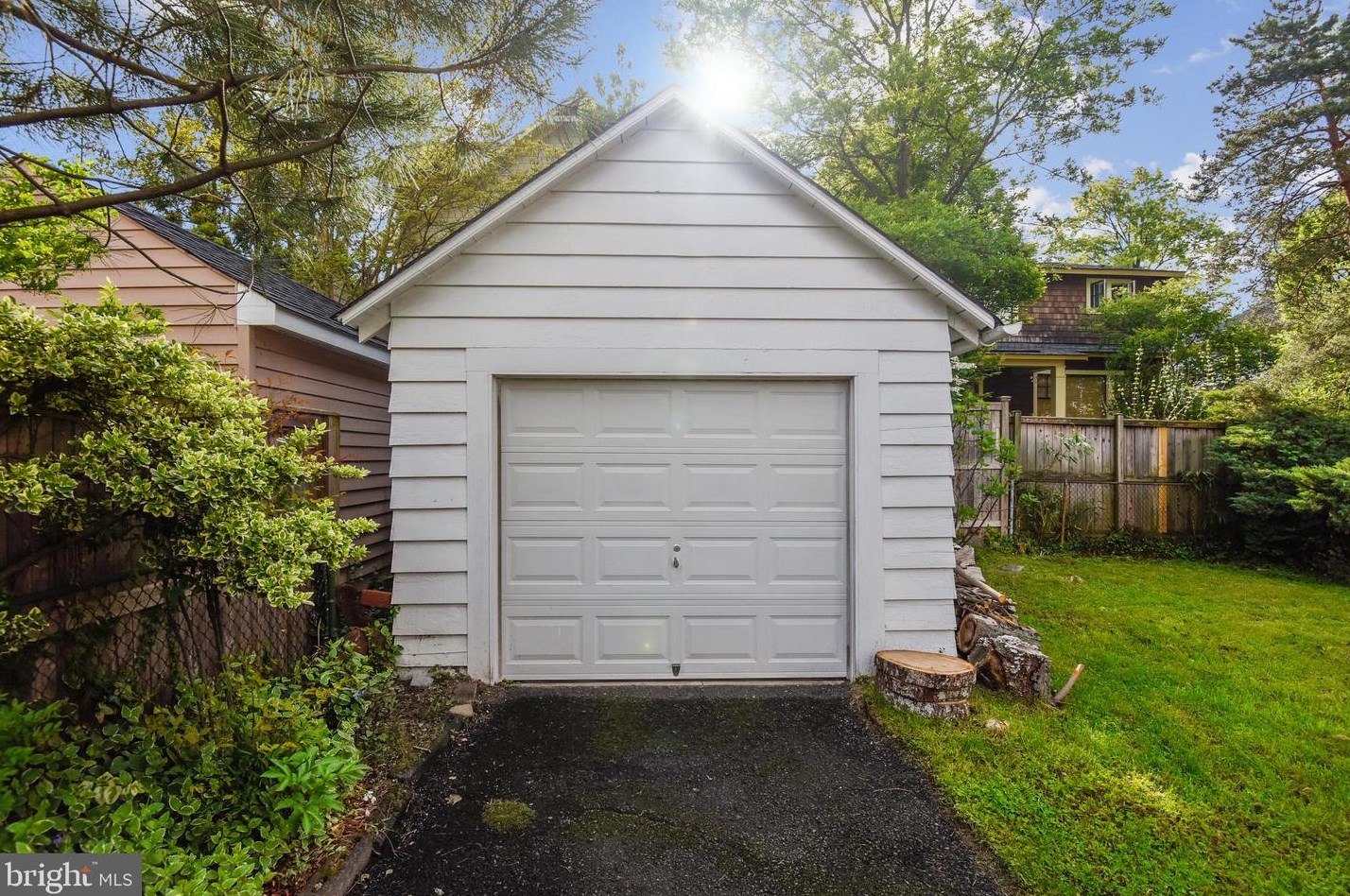 707 N Fillmore St, Arlington, VA 22201