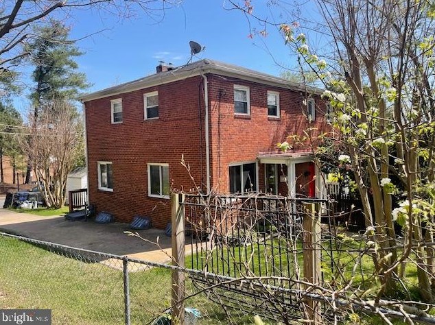 3101 Fox St, Arlington, VA 22202-2320