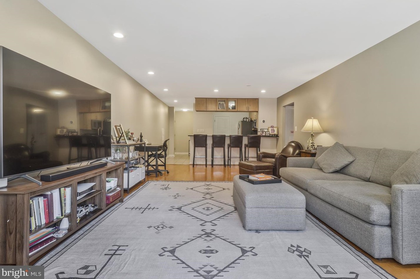 1020 Stafford St #201, Arlington, VA 22201