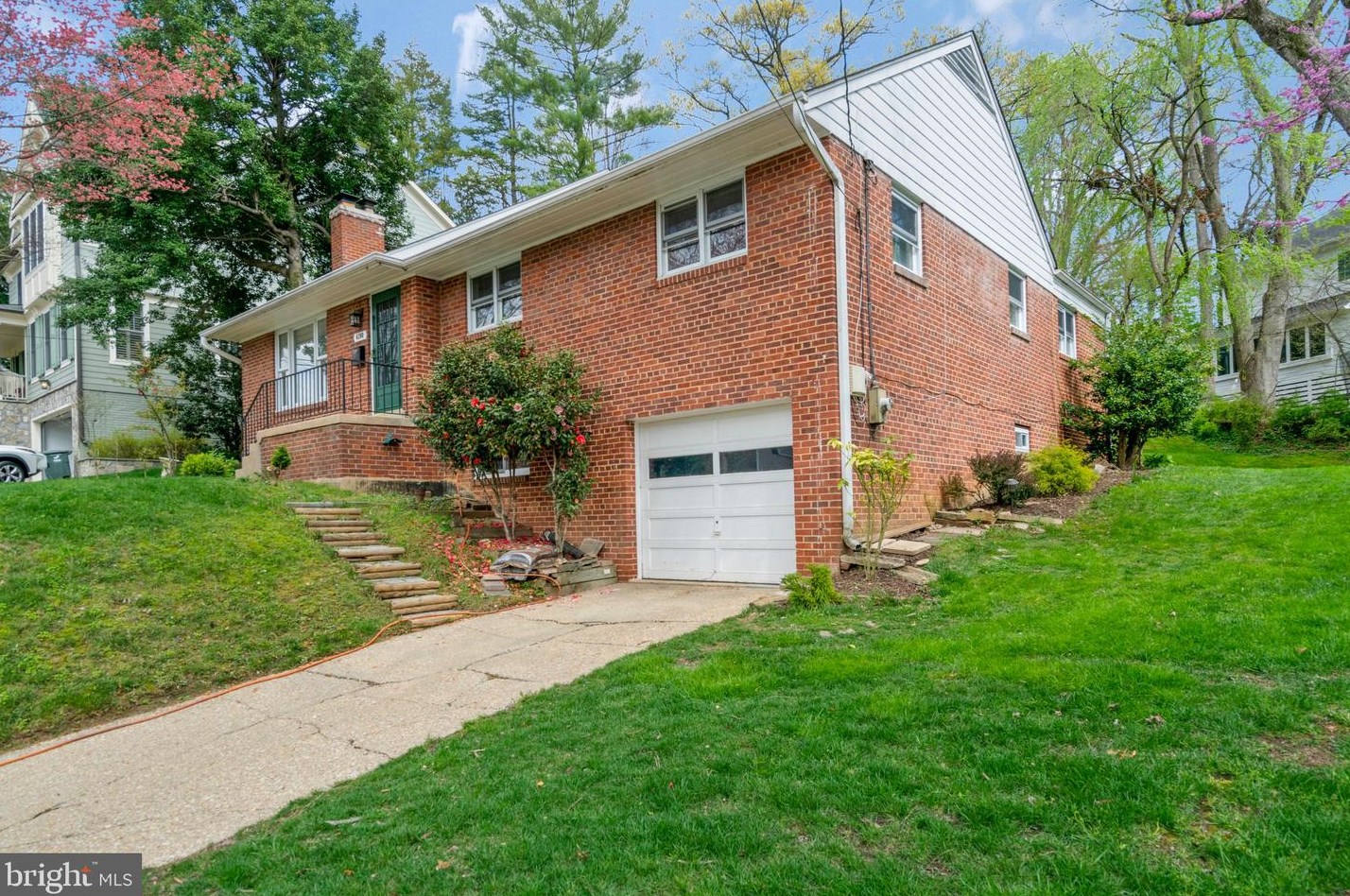 4200 35th St N, Arlington, VA 22207