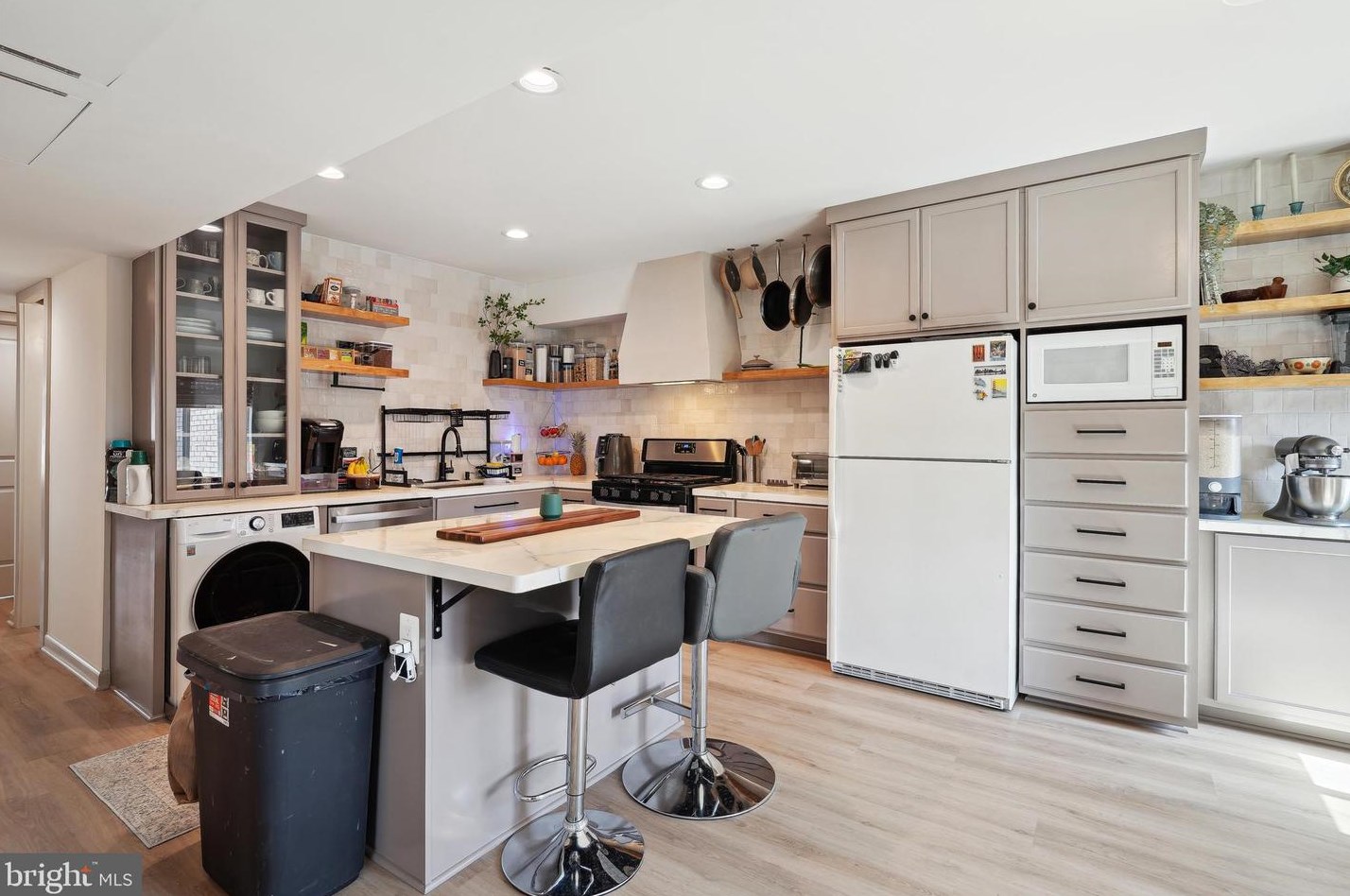 5017 7th Rd S #201, Arlington, VA 22204