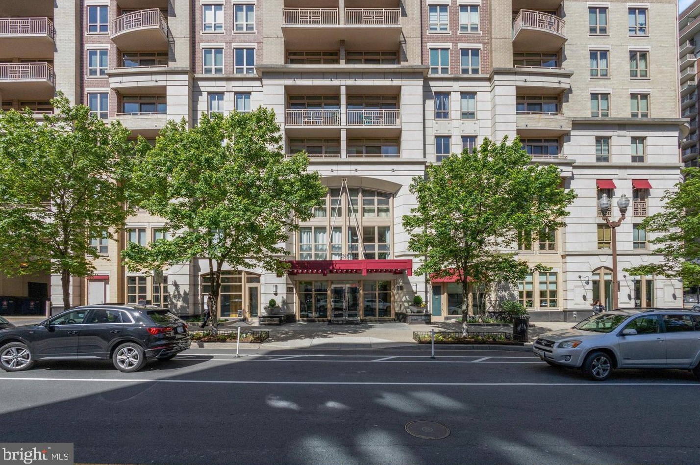 888 N Quincy St #302, Arlington, VA 22203