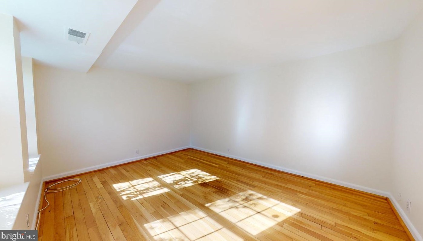 3322 S Wakefield St, Arlington, VA 22206