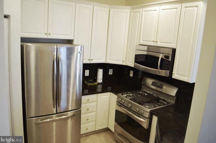 2310 14th St N #7, Arlington, VA 22201
