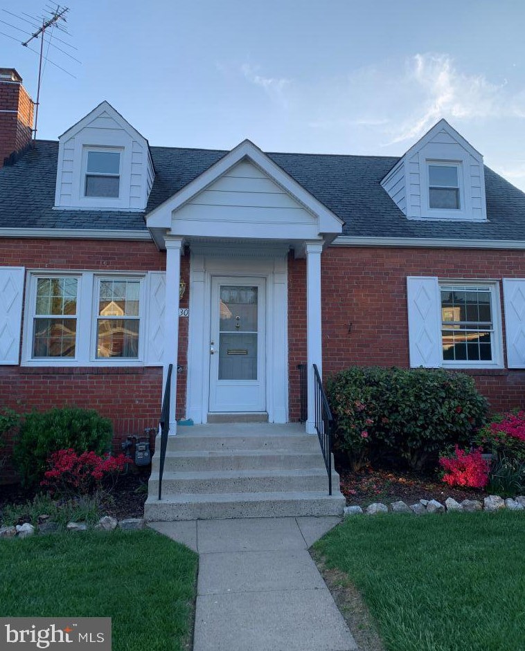 730 N Buchanan St, Arlington, VA 22203
