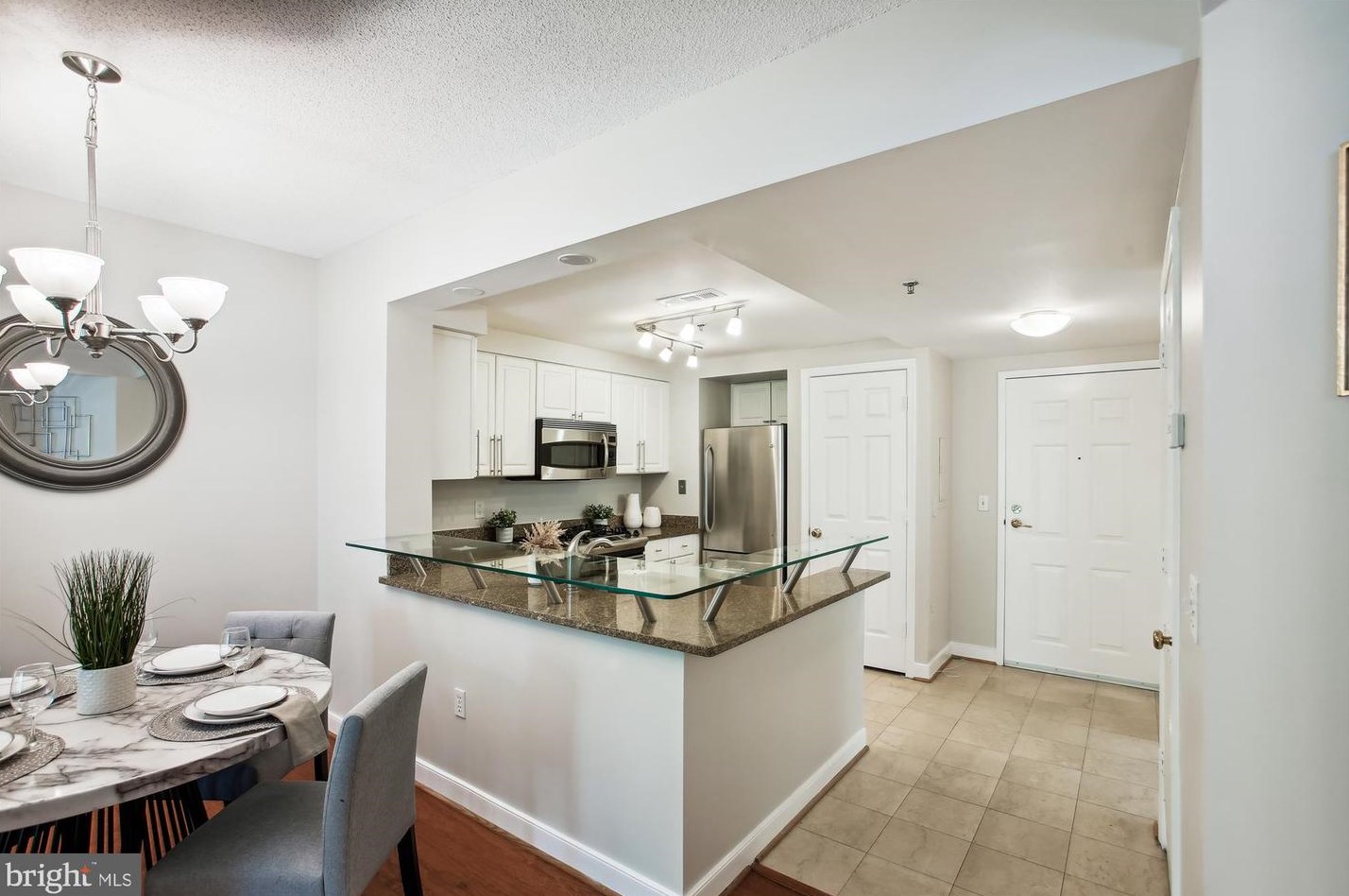 1045 N Utah St #2-406, Arlington, VA 22201