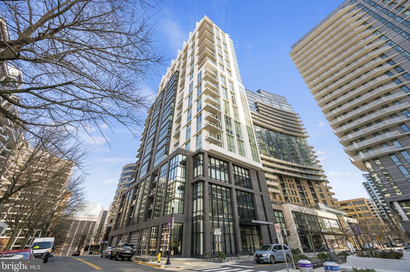 1781 N Pierce St #305, Arlington, VA 22209