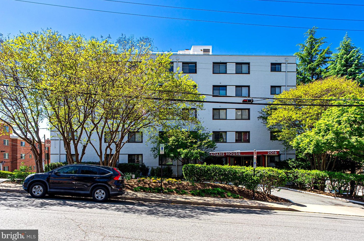 2016 N Adams St #702, Arlington, VA 22201