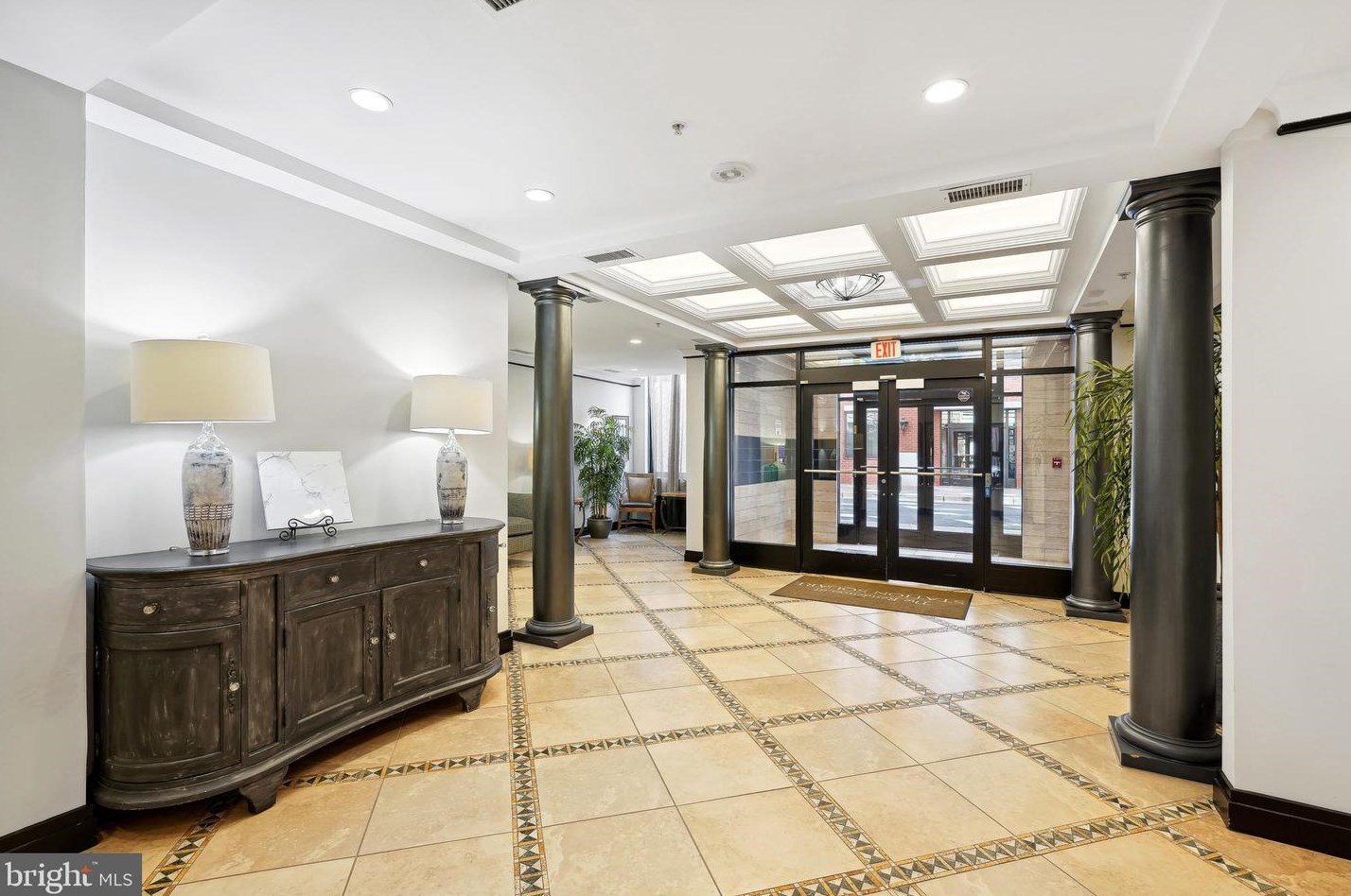 1205 Garfield St, Arlington VA  22201-6801 exterior