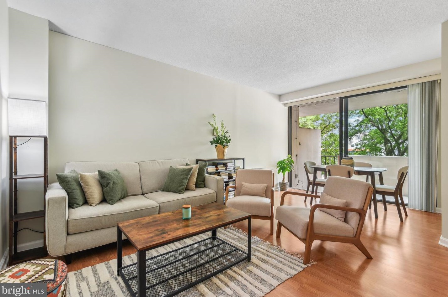 4141 N Henderson Rd #221, Arlington, VA 22203