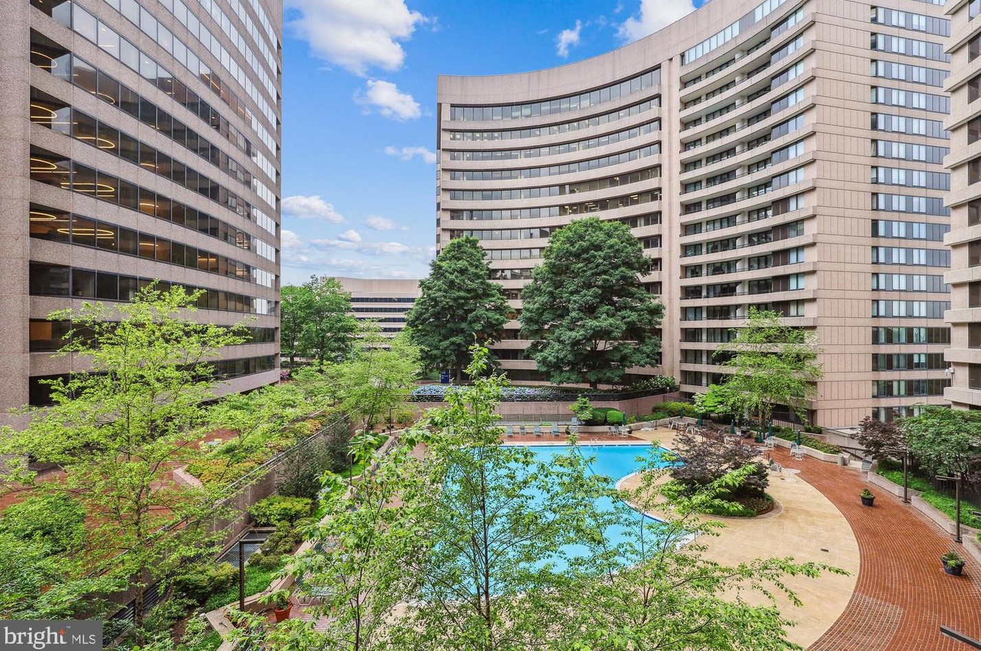 1300 Crystal Dr #509s, Arlington, VA 22202