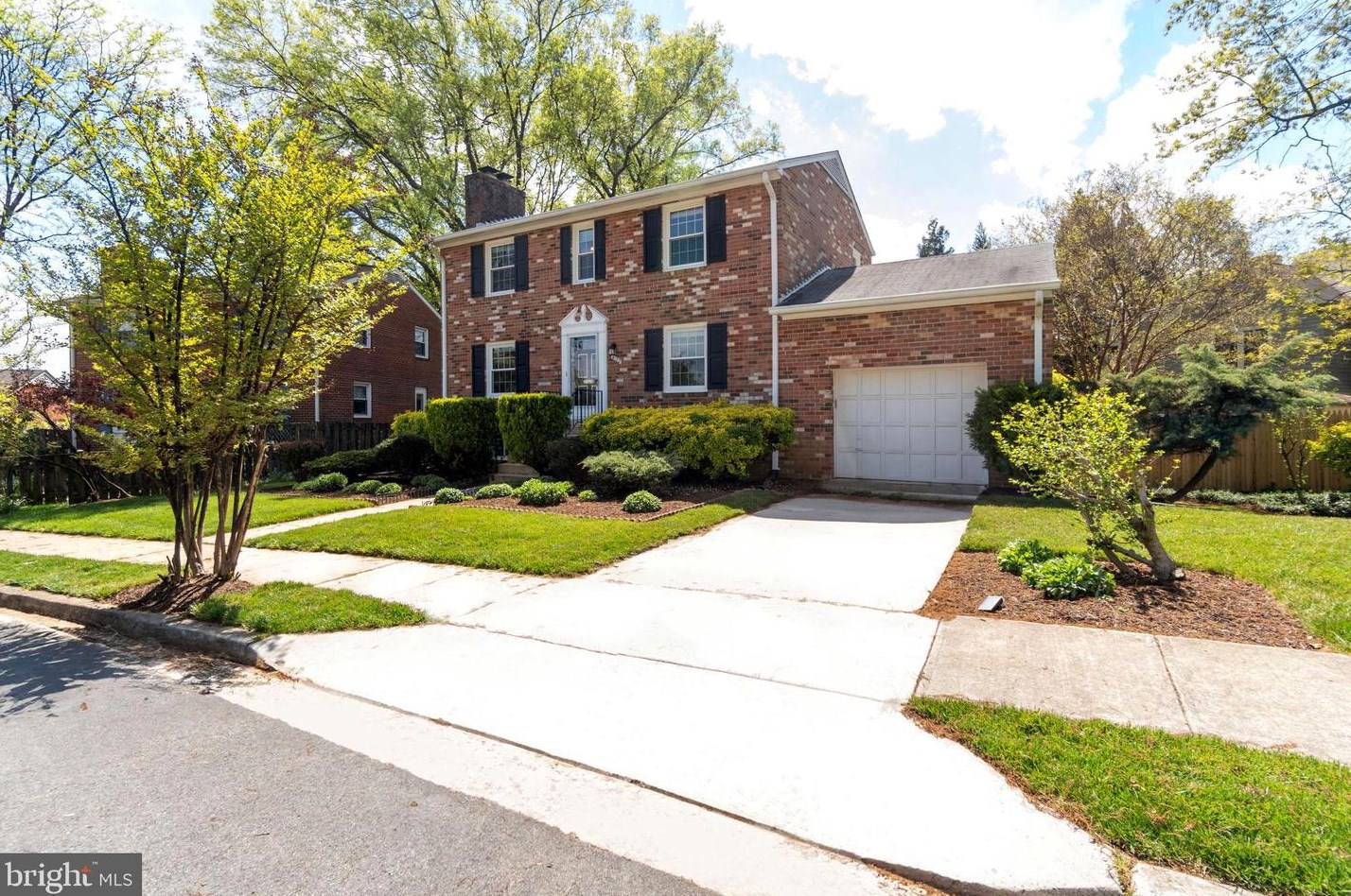 4122 16th Pl N, Arlington, VA 22207