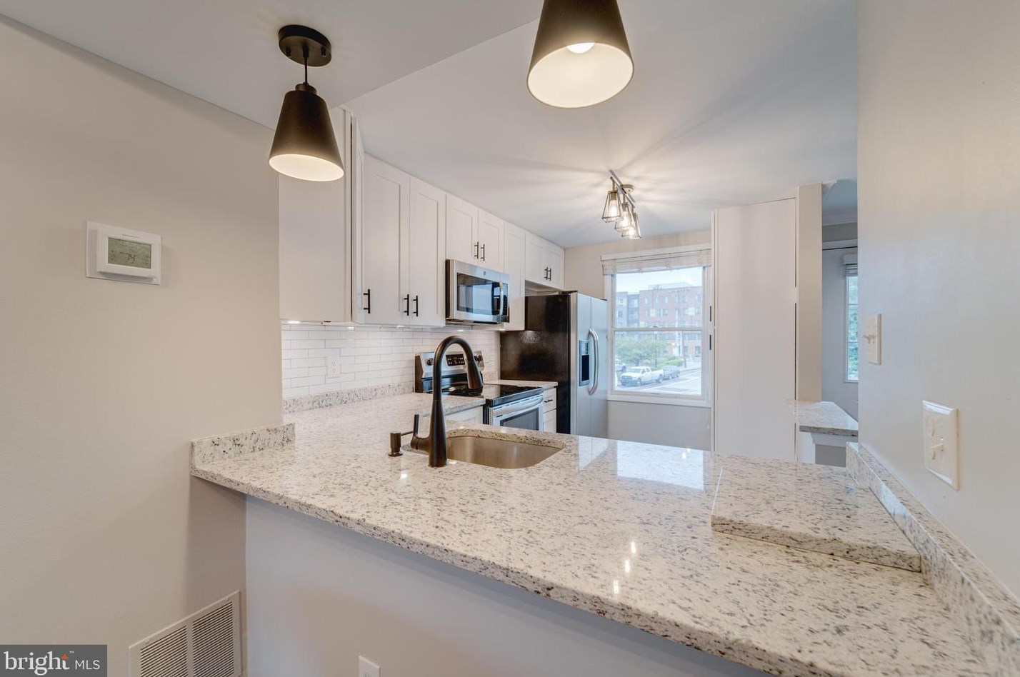 2810 Meade St, Arlington VA  22206-3147 exterior
