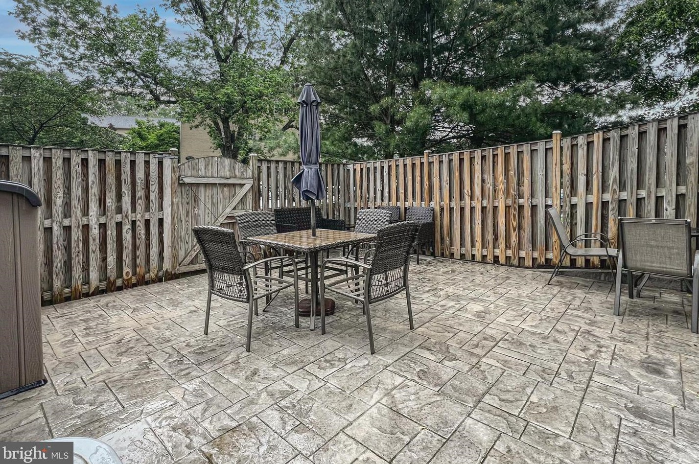 2810 Meade St, Arlington VA  22206-3147 exterior