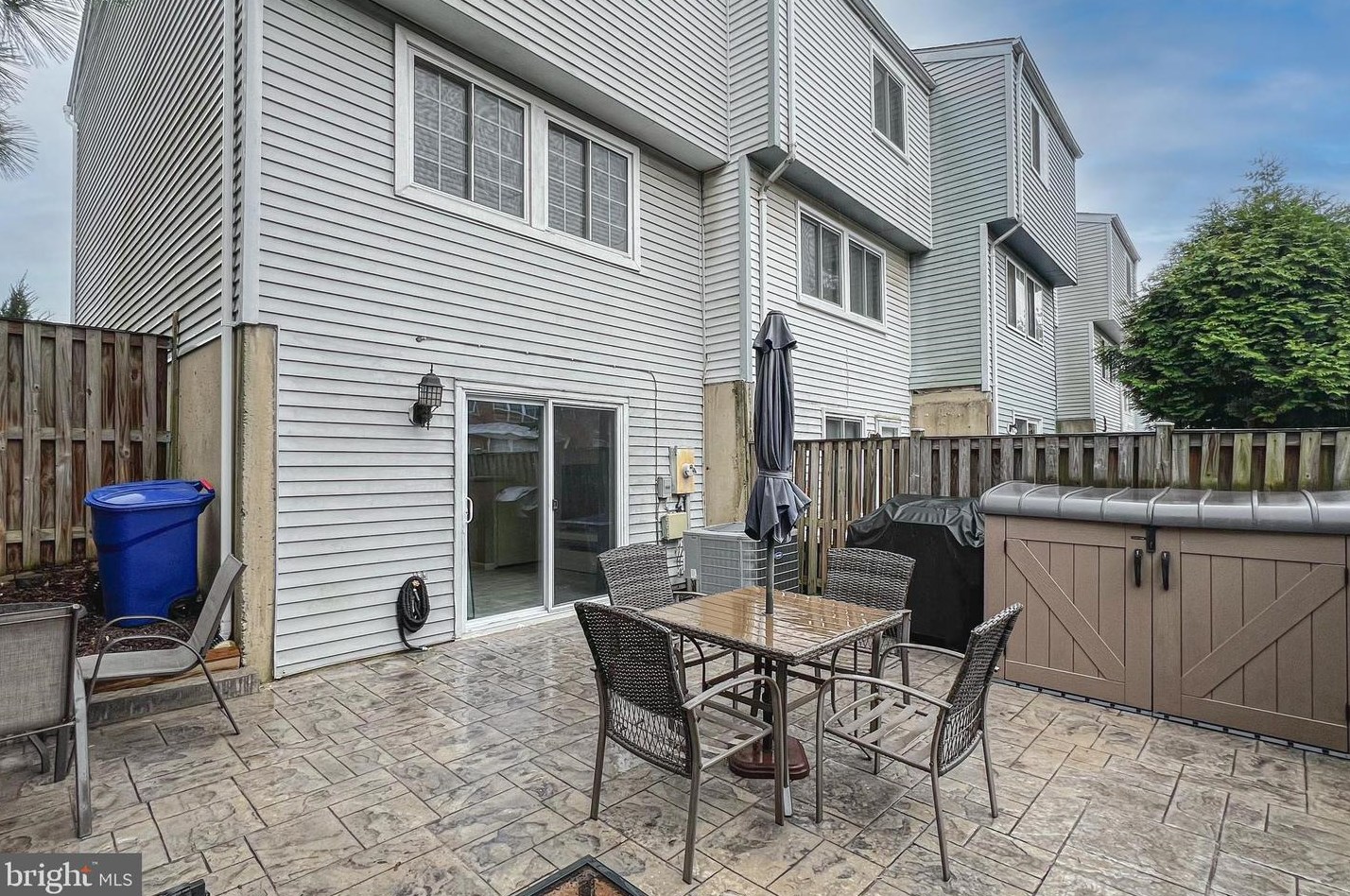 2810 Meade St, Arlington VA  22206-3147 exterior