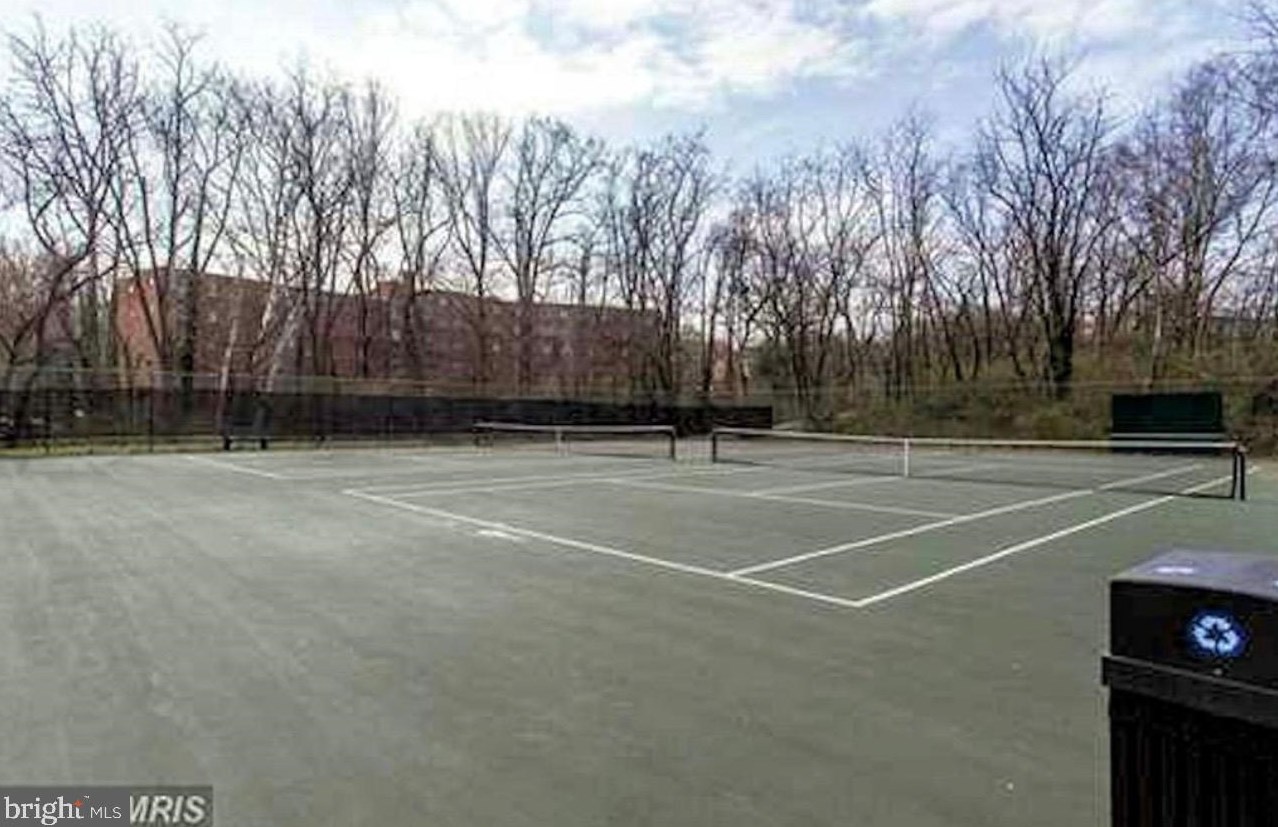 4600 Four Mile Run Dr, Arlington VA  22204-3508 exterior