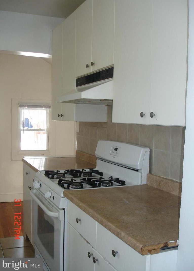 2712 1st St, Arlington, VA 22204-1819