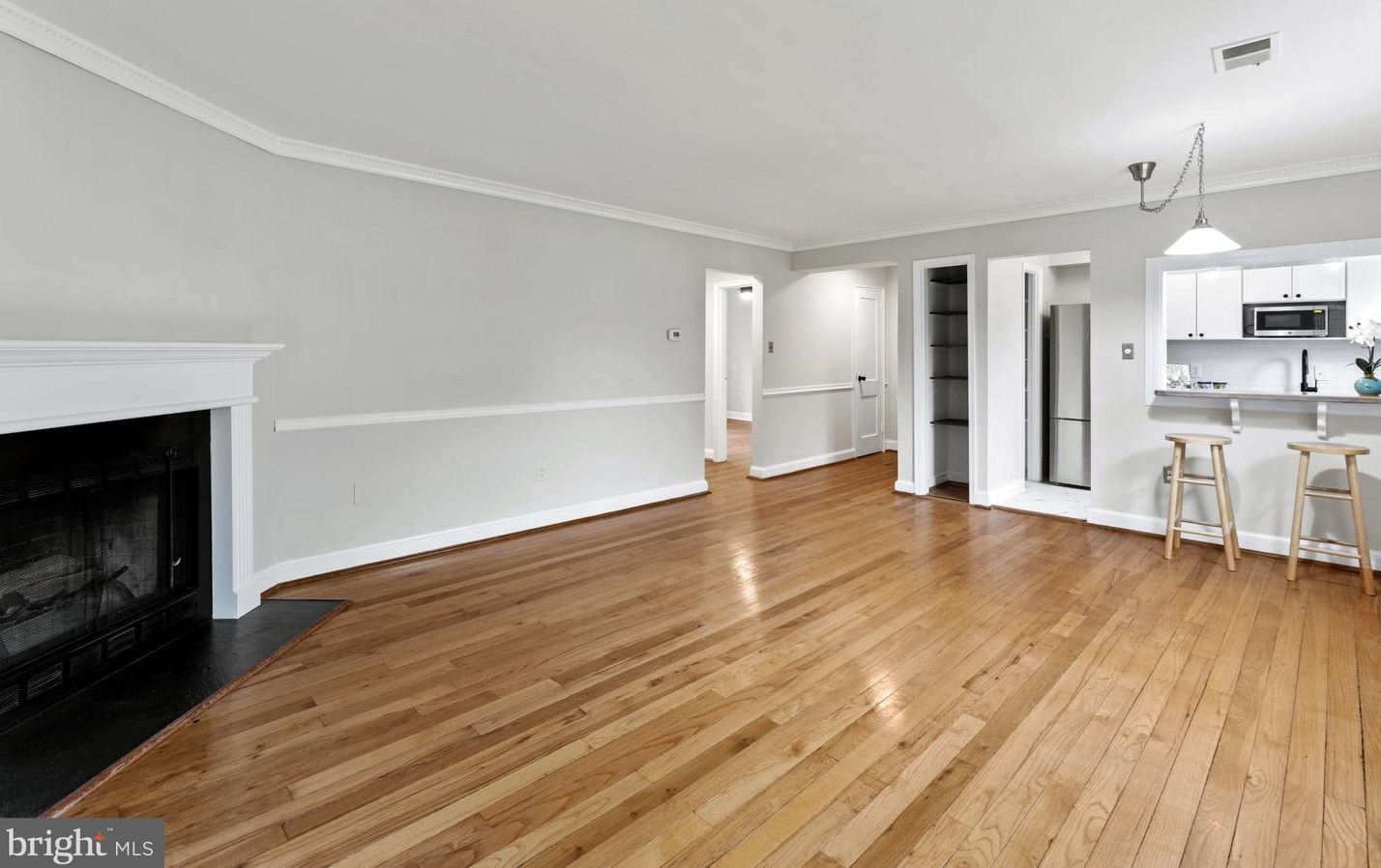 2908 13th Rd, Arlington, VA 22204-4995