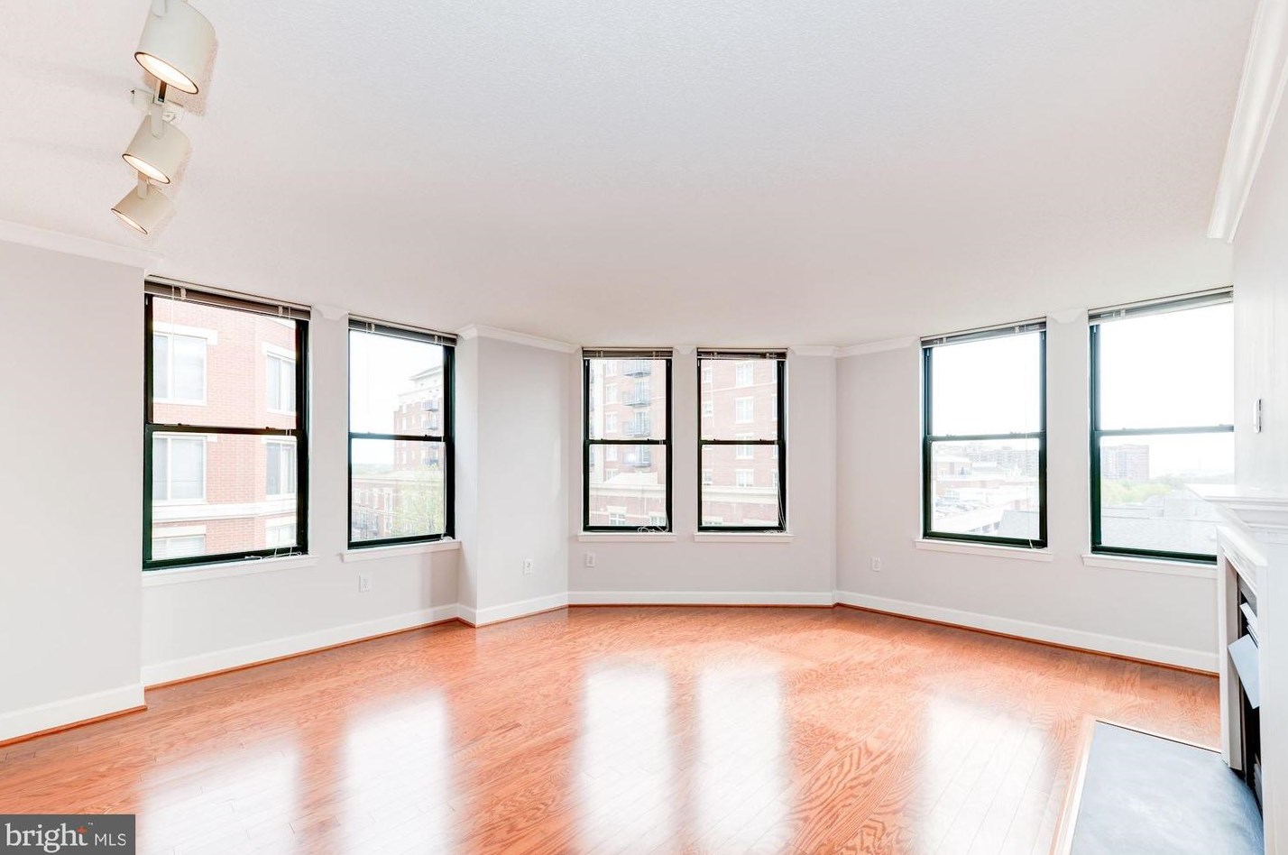 1201 N Garfield St #513, Arlington, VA 22201