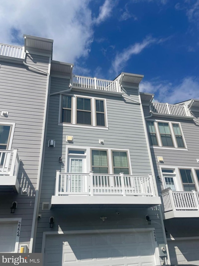 2228 S Glebe Rd, Arlington, VA 22206