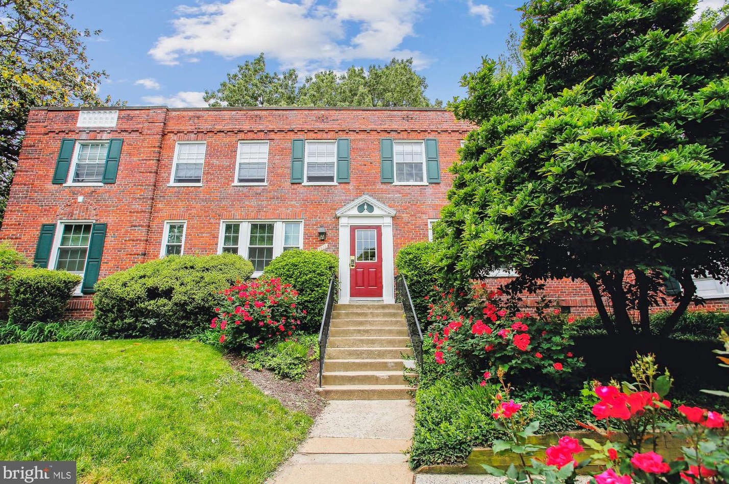 1913 Key Blvd, Arlington, VA 11576-3230