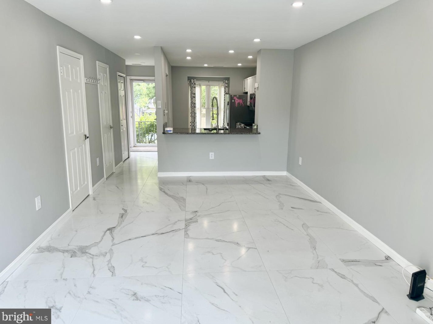 3954 9th Rd, Arlington, VA 22204-4172