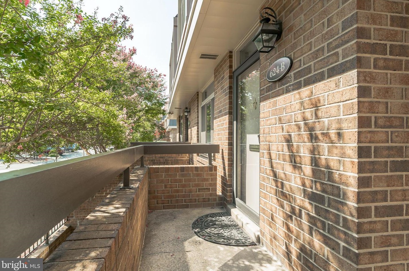 624 15th St S #b, Arlington, VA 22202