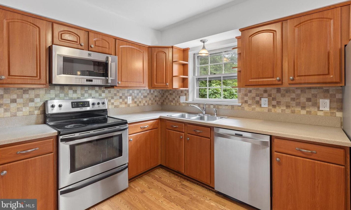 511 Manchester St, Arlington VA 22203-1114 exterior