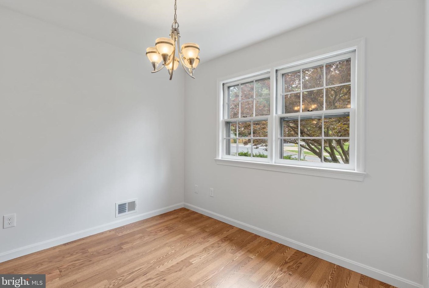 511 Manchester St, Arlington VA 22203-1114 exterior