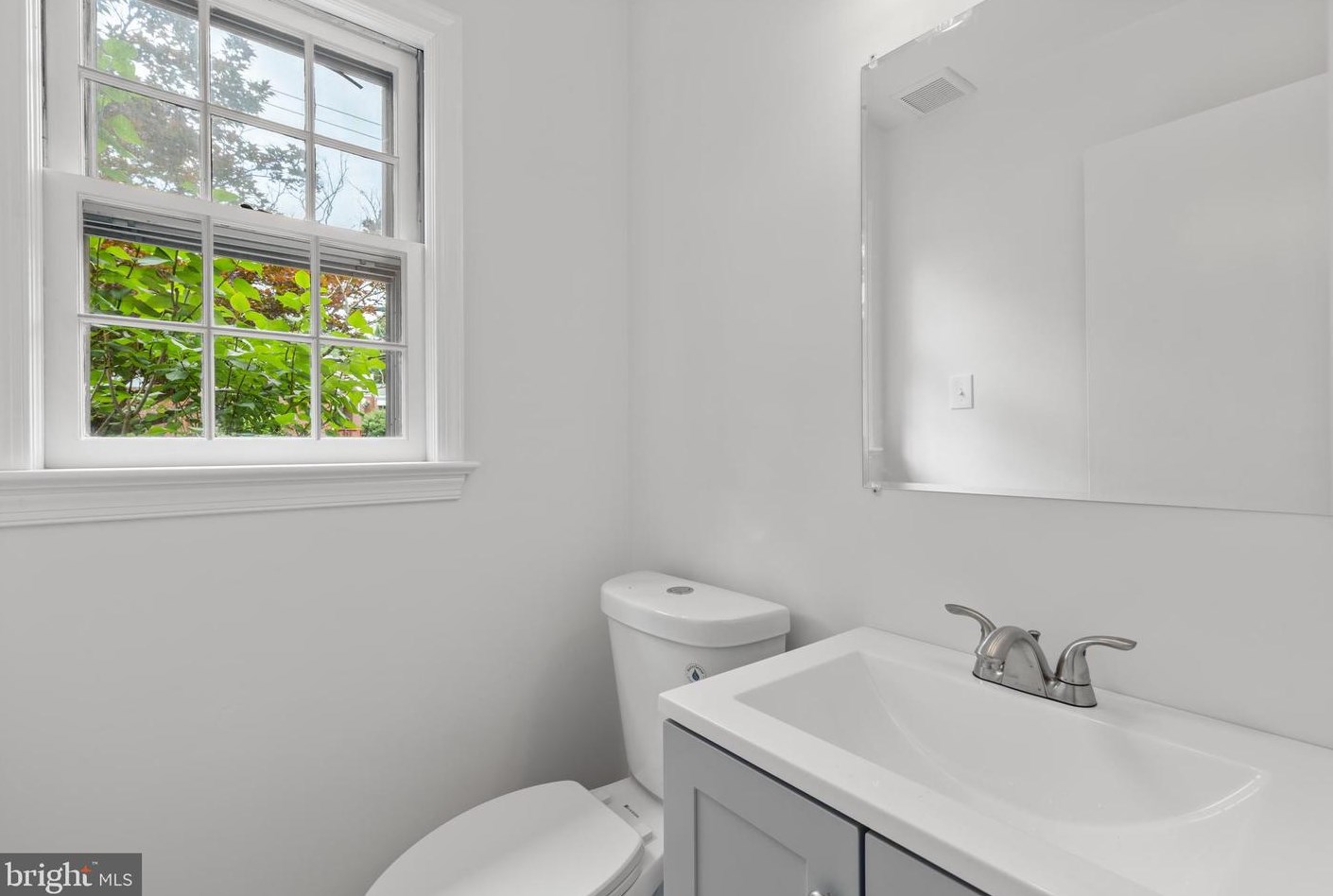 511 Manchester St, Arlington VA 22203-1114 exterior