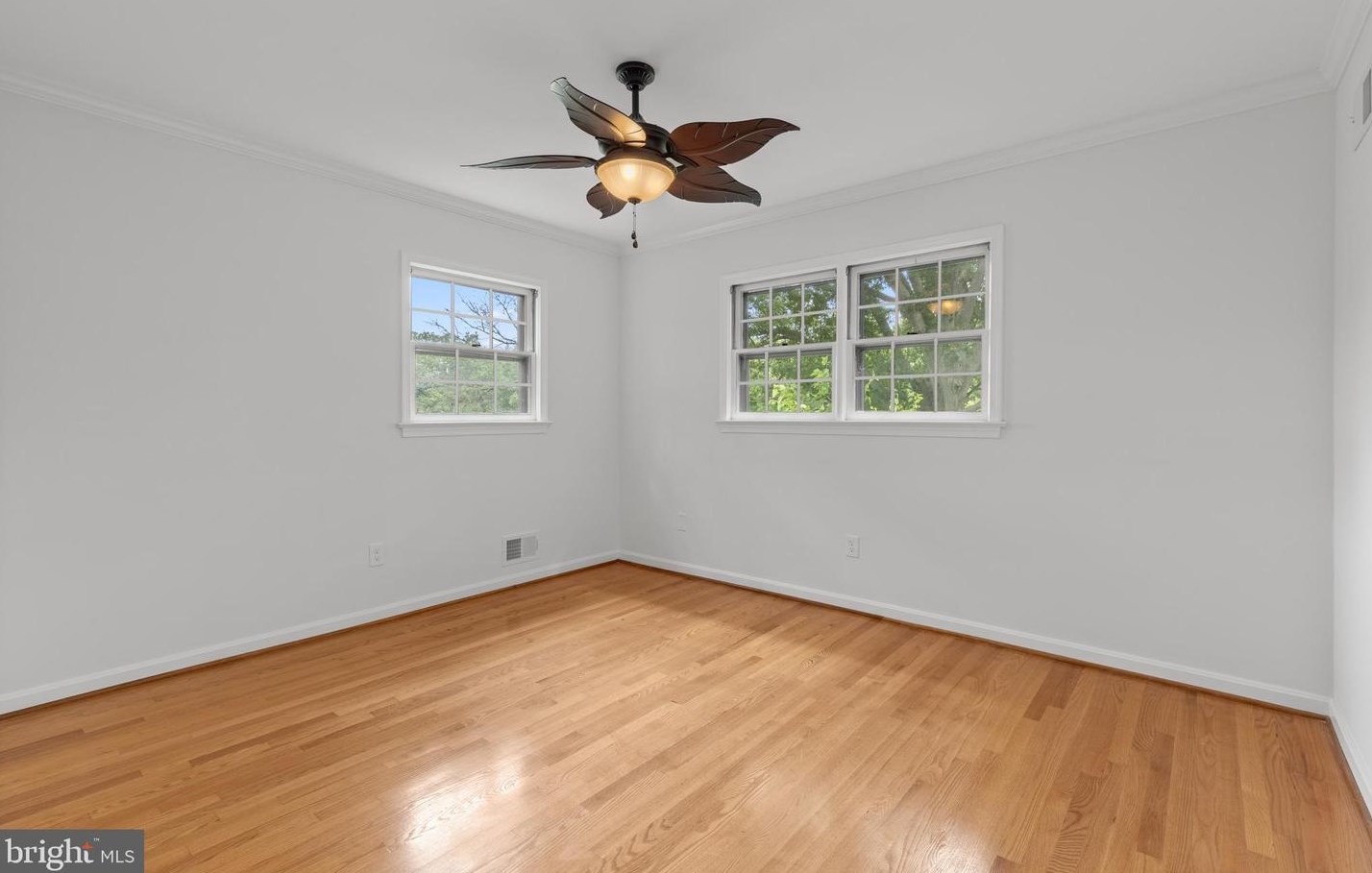 511 Manchester St, Arlington VA 22203-1114 exterior