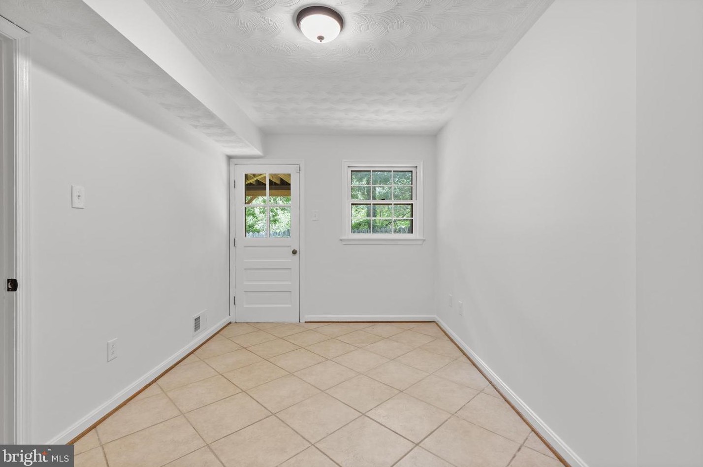 511 Manchester St, Arlington VA 22203-1114 exterior