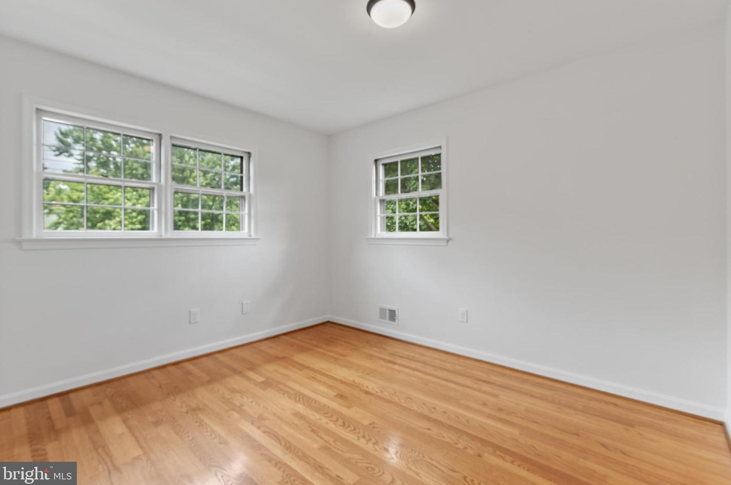 511 Manchester St, Arlington VA 22203-1114 exterior