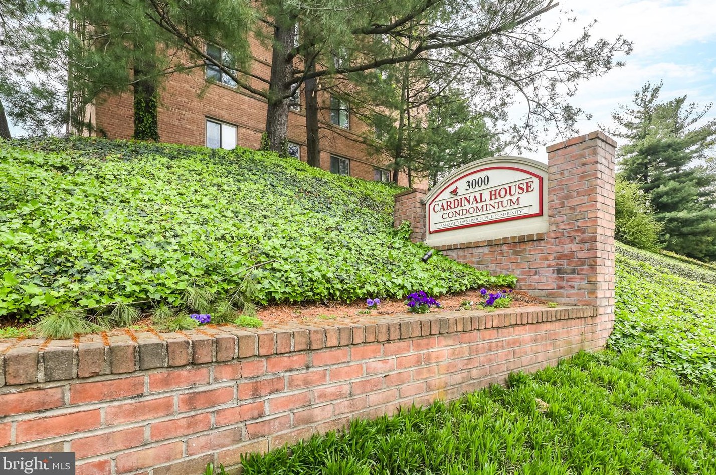 3000 Spout Run Pkwy, Arlington VA  22201-4232 exterior